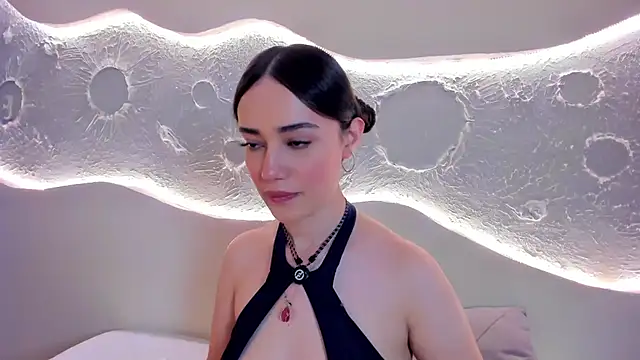 Snapshot of Kate_Amaretto_ chatting on December 13, 2025, 9:42 pm Kate Amaretto online show from December 13, 2025, 9:42 pm