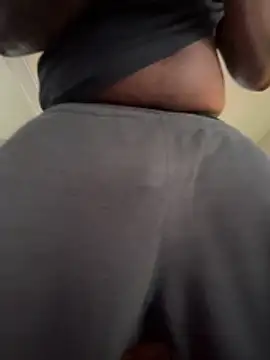 Snapshot of K1NGD916 chatting on January 7, 2026, 8:33 pm K1NGD916 online show from January 7, 2026, 8:33 pm