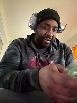 Snapshot of K1NGD916 chatting on January 12, 2026, 6:13 pm K1NGD916 online show from January 12, 2026, 6:13 pm