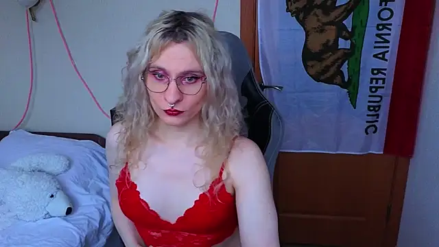 Lori Myaf online show from March 3, 2026, 2:56 pm