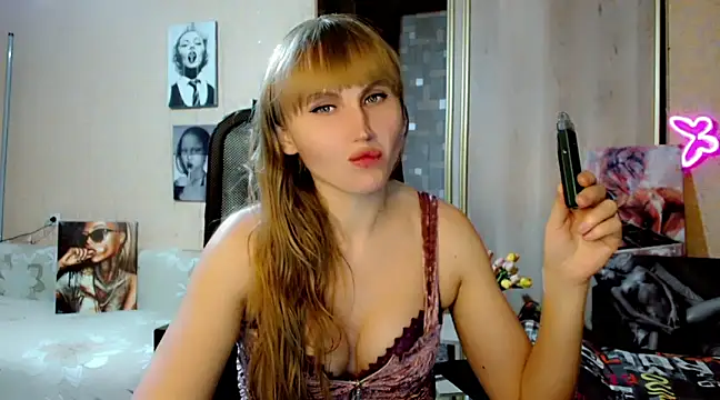 EveLove33 online show from December 1, 2024, 4:40 pm