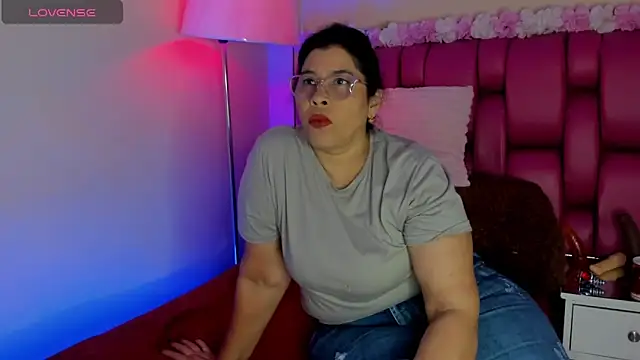 desire matture online show from February 18, 2025, 7:19 pm