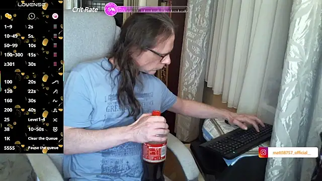 Snapshot of living_manors_2 chatting on February 10, 2025, 9:25 pm living manors 2 online show from February 10, 2025, 9:25 pm