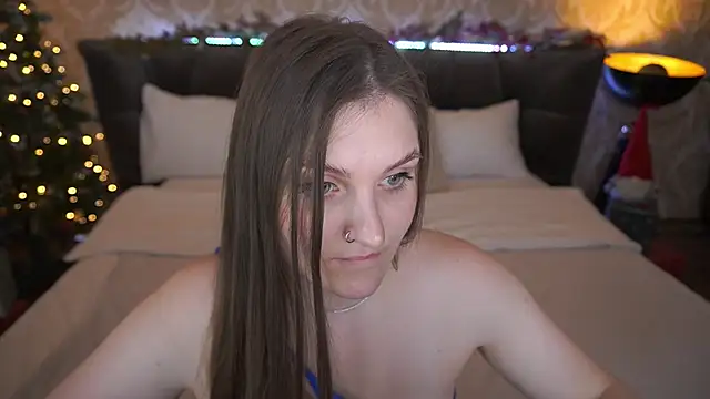 Snapshot of EmmyCharmm chatting on December 30, 2024, 9:37 am EmmyCharmm online show from December 30, 2024, 9:37 am