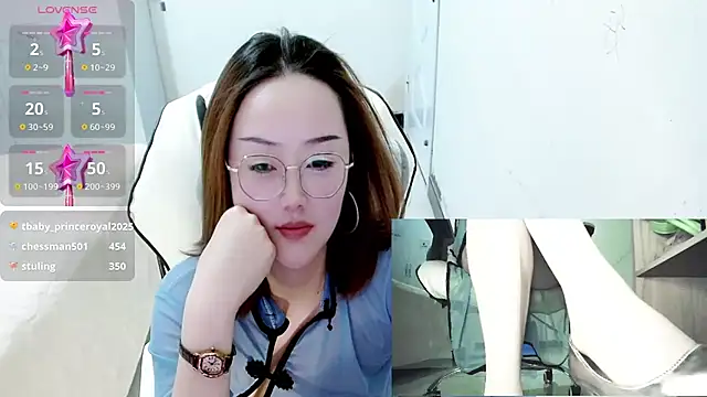 Snapshot of -orange_ chatting on January 19, 2025, 9:11 am -orange online show from January 19, 2025, 9:11 am