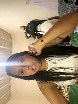 Snapshot of laila044 chatting on October 24, 2025, 6:04 pm laila044 online show from October 24, 2025, 6:04 pm