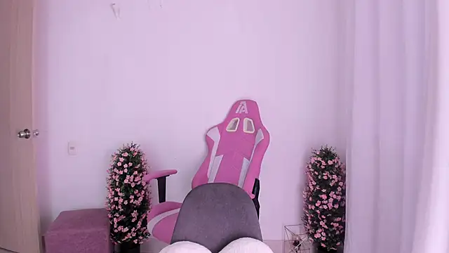 keissy rincon  online show from October 23, 2025, 9:13 pm