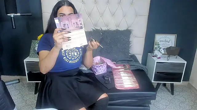 Andrys  online show from February 20, 2025, 7:19 pm