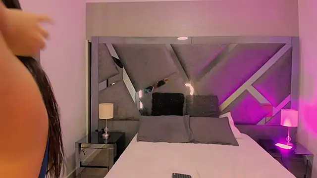 Snapshot of JulietaHazze chatting on October 21, 2025, 3:40 am JulietaHazze online show from October 21, 2025, 3:40 am