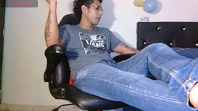 FuckHardlove online show from December 3, 2024, 2:16 pm