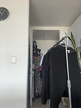 Ameellie online show from March 13, 2026, 3:51 pm