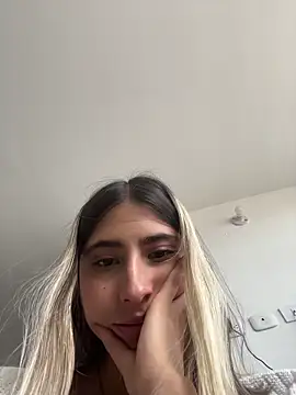 Ameellie online show from March 26, 2026, 7:30 pm