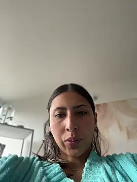 Snapshot of Ameellie chatting on April 30, 2026, 2:45 pm Ameellie online show from April 30, 2026, 2:45 pm