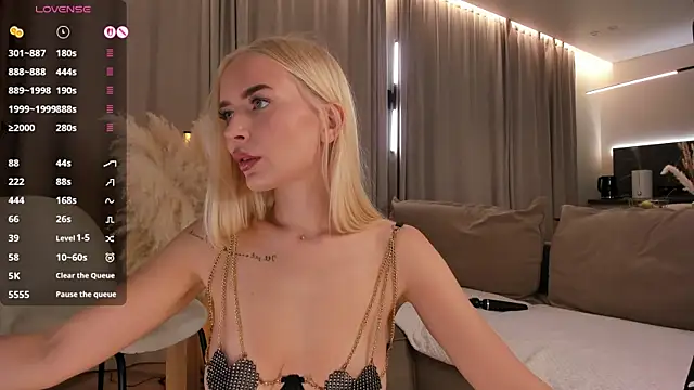 eva m1racle  online show from November 16, 2025, 8:03 pm