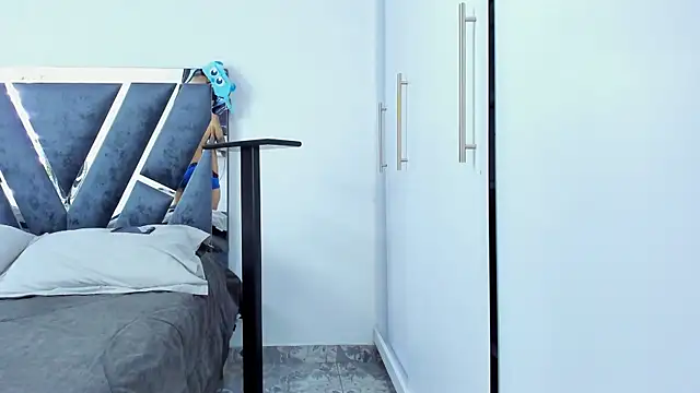 Zack Froone online show from October 16, 2025, 1:45 pm