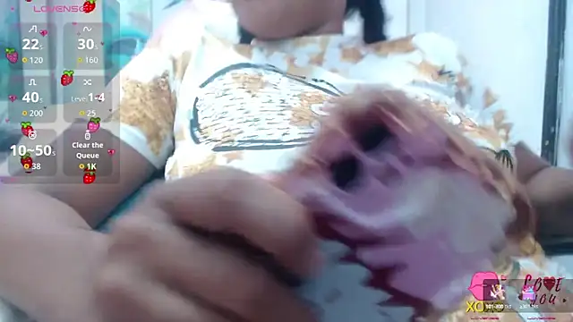 alegriamartinez online show from October 8, 2025, 7:22 pm