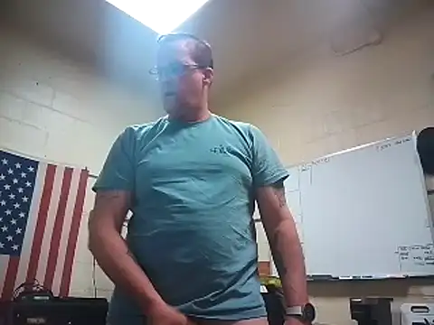 Snapshot of Cockrub1 chatting on March 17, 2025, 11:21 am Cockrub1 online show from March 17, 2025, 11:21 am