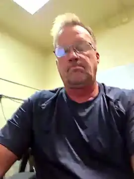 Snapshot of Cockrub1 chatting on September 17, 2025, 4:52 pm Cockrub1 online show from September 17, 2025, 4:52 pm