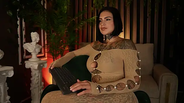 Snapshot of Kleeopatra_ chatting on September 22, 2025, 11:29 pm Kleeopatra online show from September 22, 2025, 11:29 pm