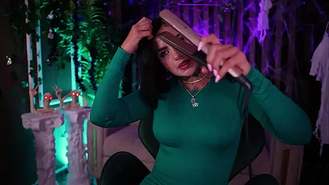 Snapshot of Kleeopatra_ chatting on October 9, 2025, 11:03 pm Kleeopatra online show from October 9, 2025, 11:03 pm