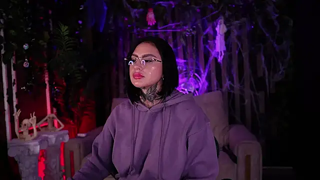 Snapshot of Kleeopatra_ chatting on October 14, 2025, 2:45 am Kleeopatra online show from October 14, 2025, 2:45 am