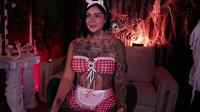 Snapshot of Kleeopatra_ chatting on October 17, 2025, 12:47 am Kleeopatra online show from October 17, 2025, 12:47 am