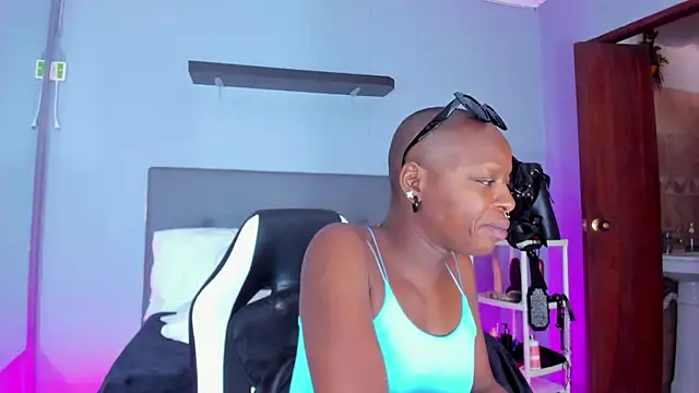 Coco Kiss online show from October 7, 2025, 7:11 pm