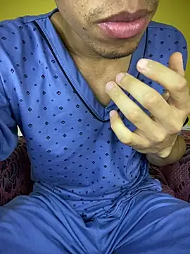 MoiseXxx 777 online show from January 7, 2025, 6:27 am