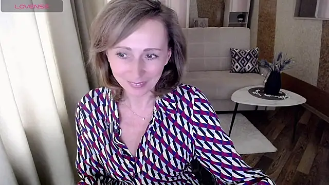 HornyMilf 777 online show from January 31, 2025, 7:29 am