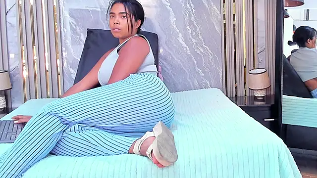 CiaraHarris online show from February 5, 2025, 11:17 pm