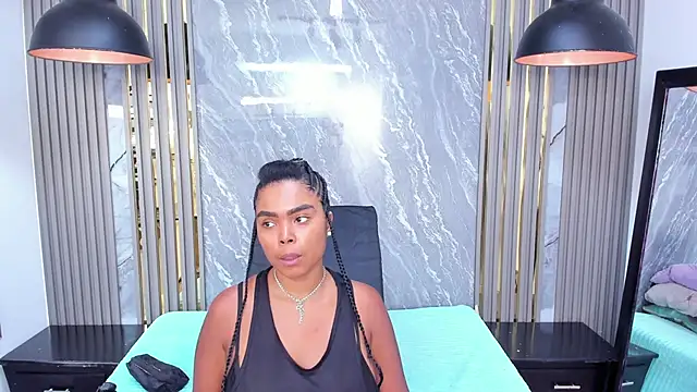 CiaraHarris online show from November 4, 2025, 7:13 pm