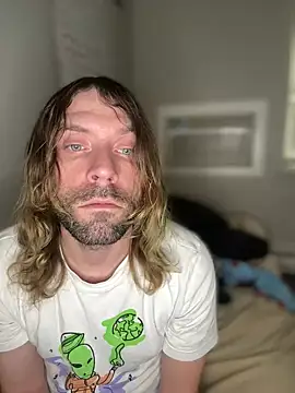 4kUsh2Fashion0 online show from January 23, 2025, 7:07 pm