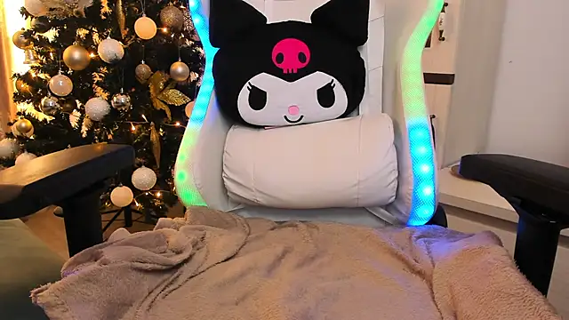 EveEvian online show from December 23, 2024, 10:42 am