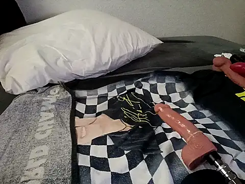 Snapshot of Slut-Bitch chatting on January 16, 2025, 4:07 am Slut-Bitch online show from January 16, 2025, 4:07 am