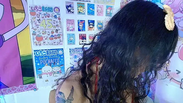 Snapshot of Cloe_Leee chatting on August 4, 2026, 3:32 am Cloe Leee online show from August 4, 2026, 3:32 am