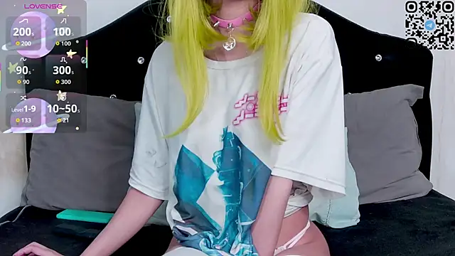 Snapshot of nonawhitemm chatting on October 19, 2025, 1:39 am nonawhitemm online show from October 19, 2025, 1:39 am