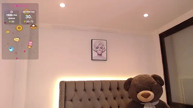 Nicols66 online show from September 23, 2025, 9:18 pm