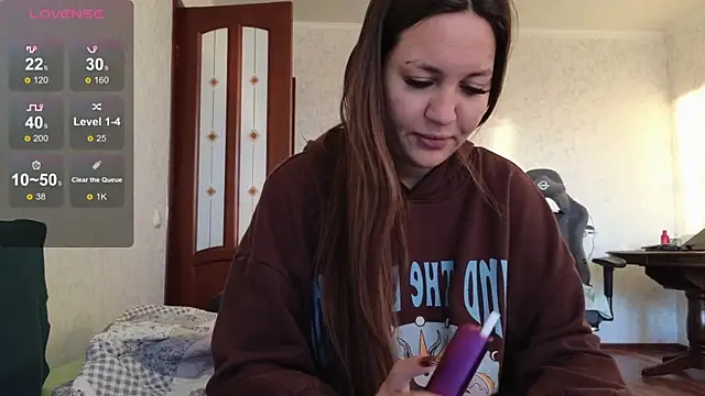 Nelly Fischer online show from December 7, 2024, 12:02 pm