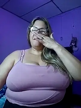 EllisW8 online show from November 10, 2025, 11:48 pm