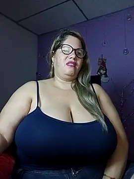 EllisW8 online show from November 28, 2025, 11:13 am