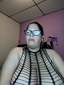 Snapshot of EllisW8 chatting on March 16, 2026, 11:09 pm EllisW8 online show from March 16, 2026, 11:09 pm