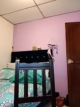 Snapshot of EllisW8 chatting on March 19, 2026, 11:42 pm EllisW8 online show from March 19, 2026, 11:42 pm