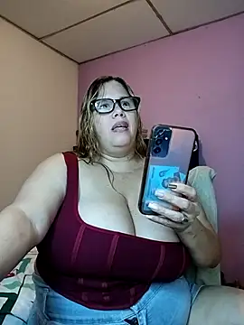 Snapshot of EllisW8 chatting on March 26, 2026, 10:59 pm EllisW8 online show from March 26, 2026, 10:59 pm