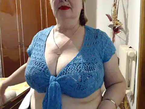 Snapshot of Secretfox chatting on February 20, 2025, 10:16 am Secretfox online show from February 20, 2025, 10:16 am
