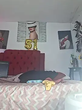 evelin hott online show from March 12, 2025, 10:05 am