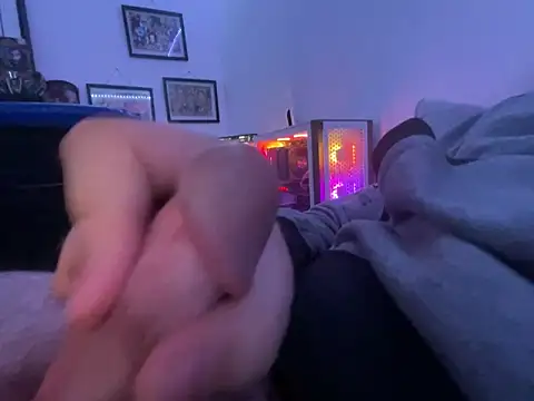 Snapshot of HardlyaBrigade chatting on February 1, 2026, 10:41 pm HardlyaBrigade online show from February 1, 2026, 10:41 pm