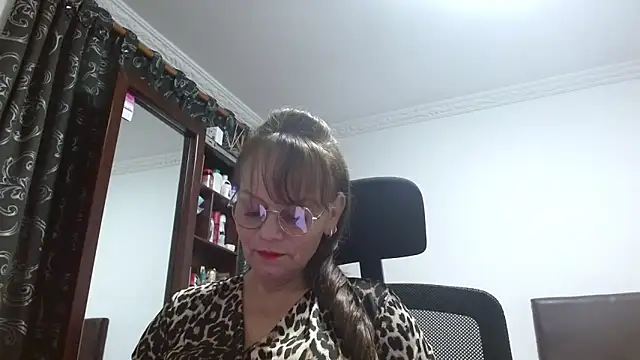 asleycavta online show from January 6, 2026, 12:47 am