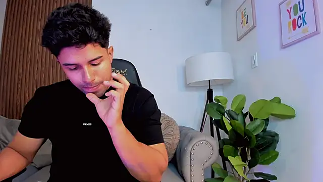 liam collins21 online show from September 25, 2025, 11:58 am