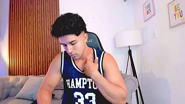 liam collins21 online show from November 1, 2025, 11:56 am