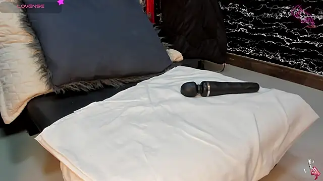 CelesteJonessxx online show from January 15, 2025, 8:41 am